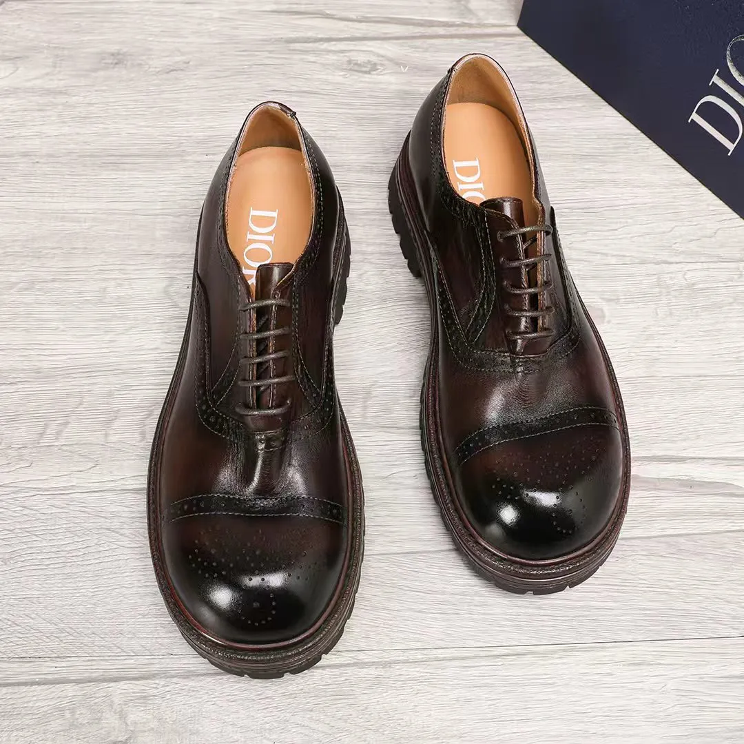 Factory price 540 🕷️🕷️[Dior] Dior's new men's shoes are launched in Hong Kong counters. Official website 1:1 production. Original Italian patented cowhide + water-dyed 🐂 leather lining. Designed by European and American masters. Goodyear craftsmanship, washed cowhide, perfect shape to create counter quality, solid color rubber wear-resistant outsole and classic dazzling toe! Super versatile and very comfortable. High-end without losing taste, fashionable and novel! ! Absolute focus! Colors optional, code number 38-44 (45 customized)